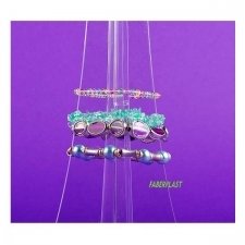 Acrylic plexiglas exhibitor bracelet