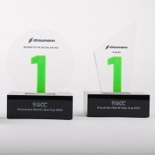 Plexiglas trophies STRAUMANN WORLD CLASS CUP