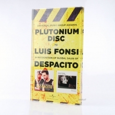 Acrylic Plexiglas Trophy Despacito