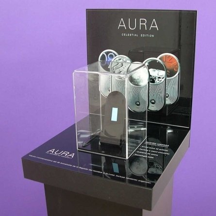 AURA Plexiglas display showcase