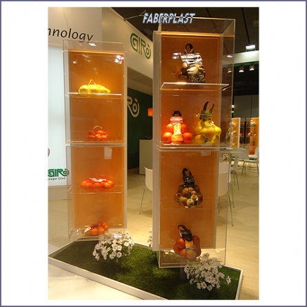 Acrylic Plexiglas Showcase Giro